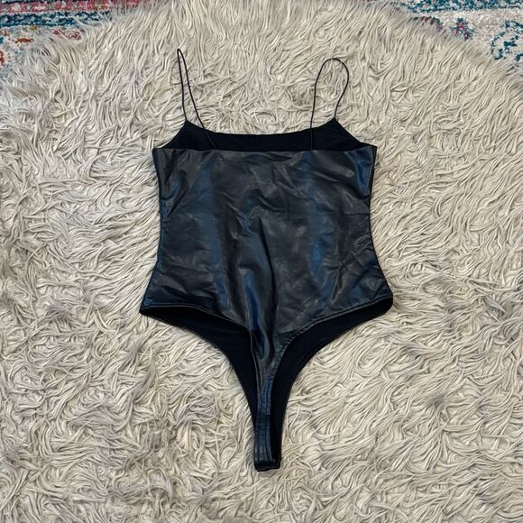 NWT Forever 21 bodysuit size large faux leather - Picture 3 of 3